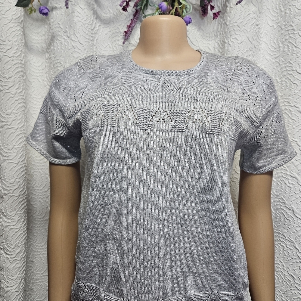 Elegant Gray Knit Top